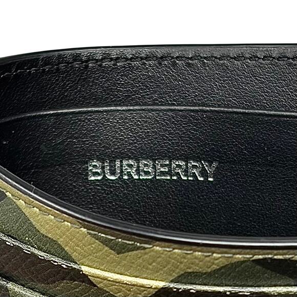 Burberry Camo Cardholder - Picture 6 of 12